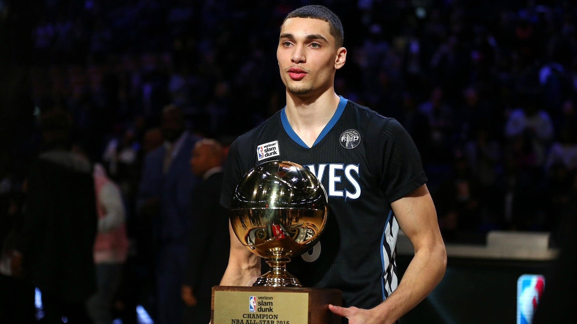 蓝黑风暴席卷德意志，萨拉赫一剑封喉，国际米兰战术碾压书写欧冠新章