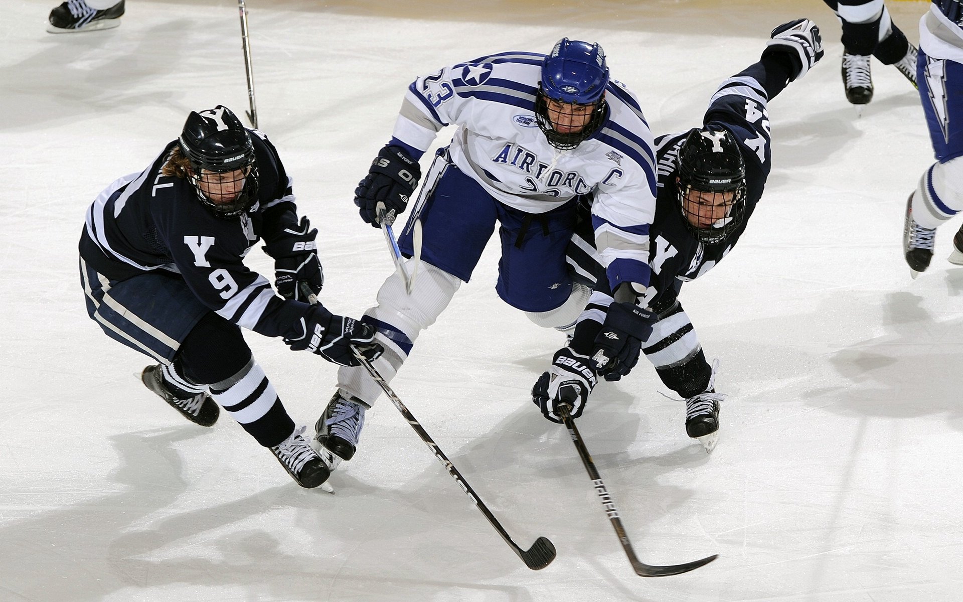 布克赛后评分拉满的背后，魔术如何以团队篮球的唯一性击溃热火