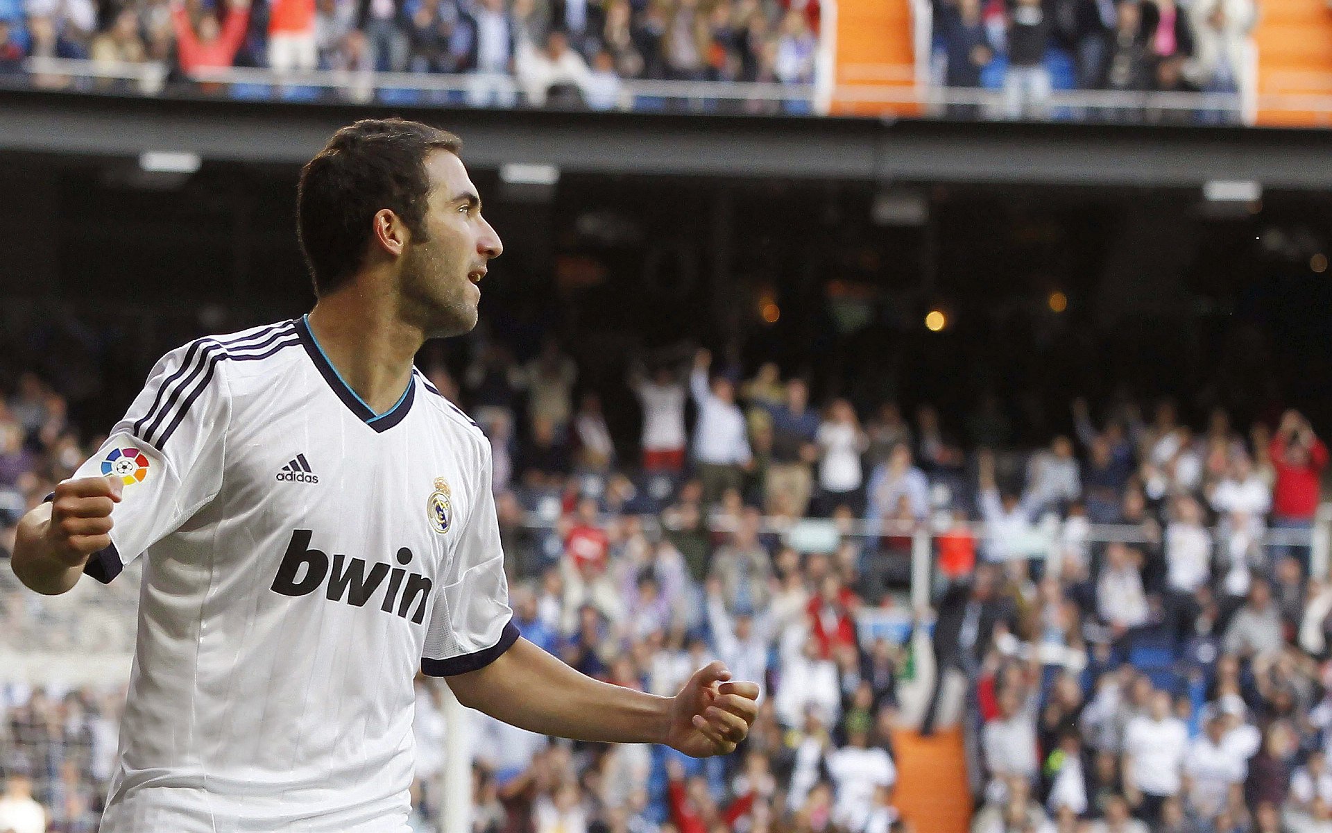 西甲国家德比焦点战，灰熊压制魔术的战术启示